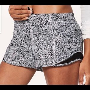 Lululemon Hotty Hot shorts II